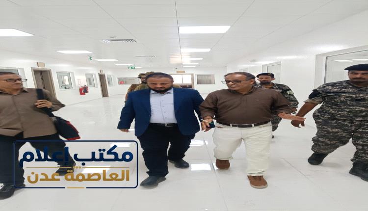 اليزيدي يتفقد جاهزية مخازن اللقاحات المركزية ومخازن محافظة عدن تمهيدا لتسليمها