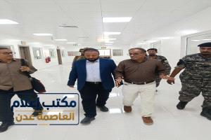 اليزيدي يتفقد جاهزية مخازن اللقاحات المركزية ومخازن محافظة عدن تمهيدا لتسليمها