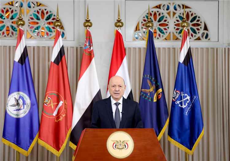 رئيس مجلس القيادة يدعو إلى التعبئة العامة ويفتح باب العودة الآمنة للمغرر بهم